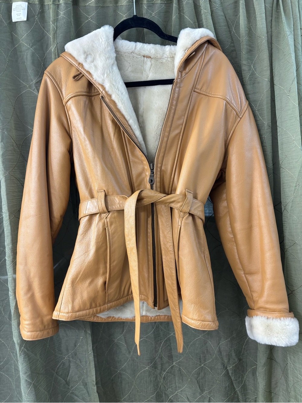 Vintage Wilson’s leather Jacket with Belt faux shearling inside